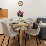 Bory Retreat With Balcony And Parking Space ברטיסלאבה