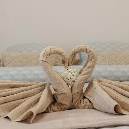 Апартаменти Bory Retreat With Balcony And Parking Space *