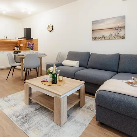 Bory Retreat With Balcony And Parking Space Lejlighed Bratislava
